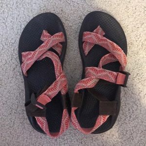 Chacos Size 6
